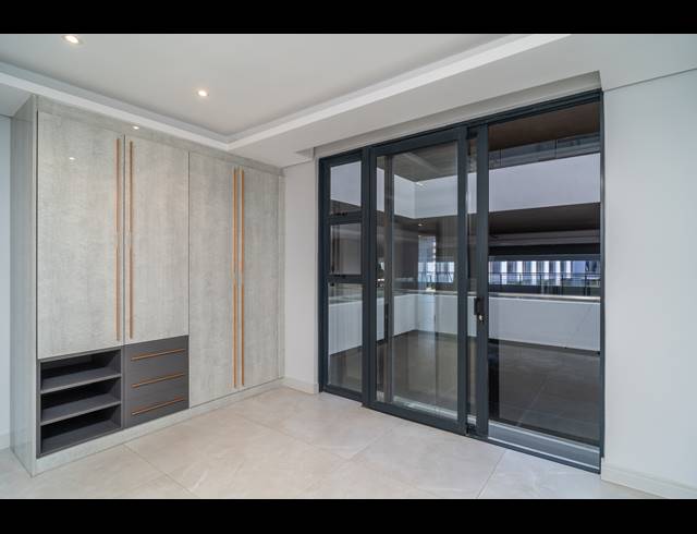 2 BEDROOM APARTMENT FOR SALE IN UMHLANGA RIDGE